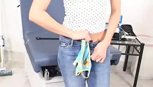 Patronum külotunu dışarıda bıraktı