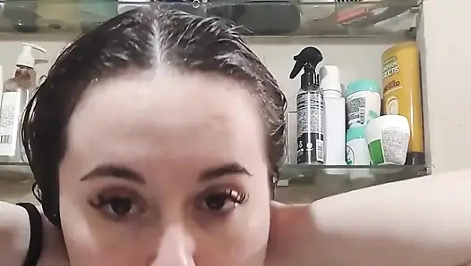 Cilt bakımımı yapıyorum