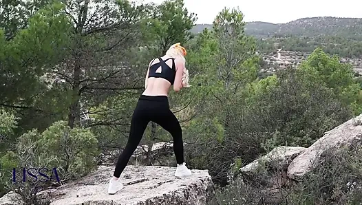 Bir yabancıyla yoga rutini