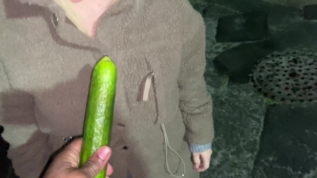 Offed a cucumber to eat is she sticks it up her pussy first