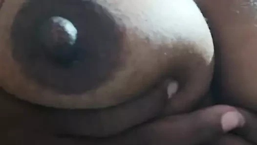 Hintli teyze tam çıplak şov yapıyor