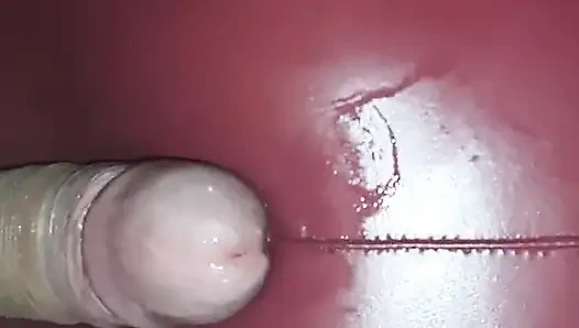 Kırmızı deri pantolonlu kız arkadaşımın götü yarağımı azdırıyor