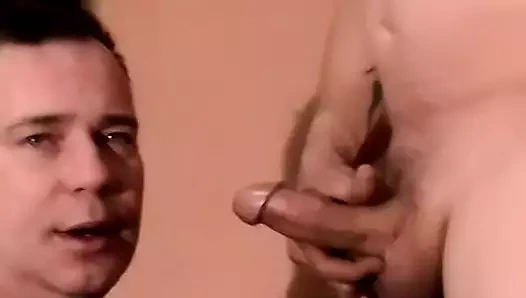 iki olgun eşcinseller birlikte bir oral seks oturum var