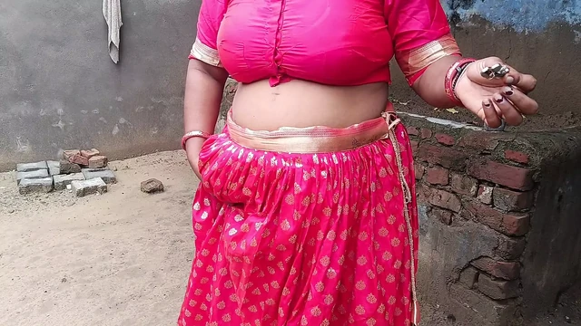 Романтический разговор и сладкий момент секса с молодой красоткой