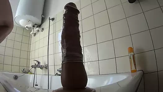 Dildoya biniyor