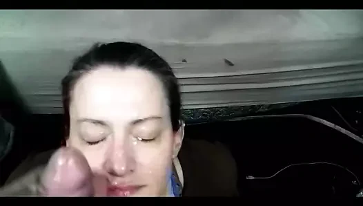 Kirli dee'nin ev yapımı amatör yüze boşalması 11