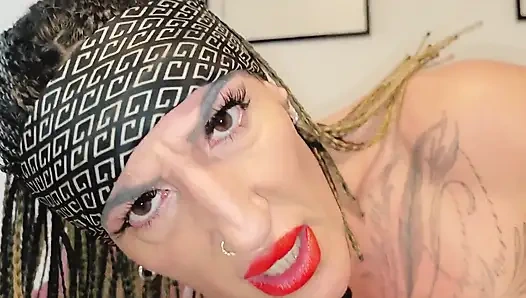 Senin için deri elbiseli en büyük sürtük benim