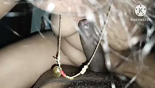 Hintli telugu teyze kocasının büyük yarağını emiyor