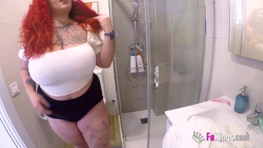 İspanyol iri güzel kızıl saçlı leia saez bizim için kendi en iyi arkadaşıyla!