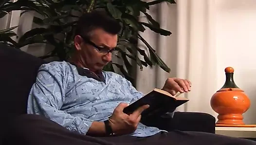 At kuyruklu o yaramaz kız benim genç komşum yarak için istekli!