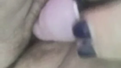 Kıllı iri güzel kadın