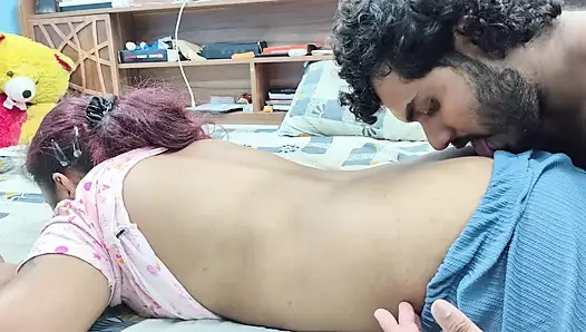 Ateşli romantizm ile kalça öpücüğü