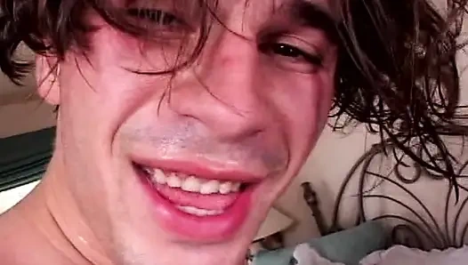 Harika harikalar latin sürtük sıkı götüne büyük bir yarak alıyor