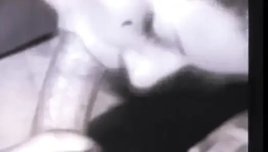 Klasik yalama kıllı amcık sikişi