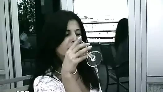 Şehvetli lezbiyen eğleniyor