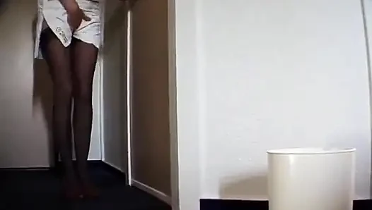 Bucket Piss Pants