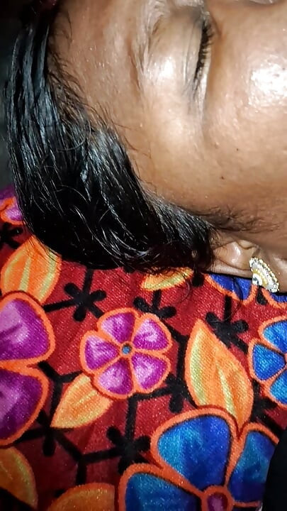 Devar k sath niche se chodiyai huyai meri