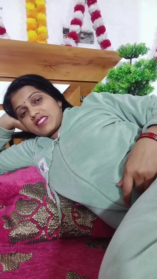 Vay canına! Üvey erkek kardeşim dün gece beni üvey babamı sikerken yakaladı