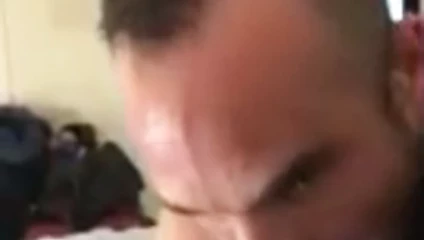Bu sıcak ayı tarafından bu gece harika emmek