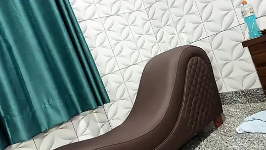 Orta yaşlı seksi kadın tutamıyor... Sonunda fışkırtıyor