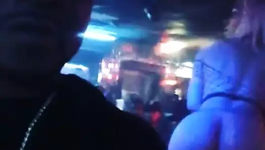 Striptiz kulübü (mavi alev salonu - atlanta)