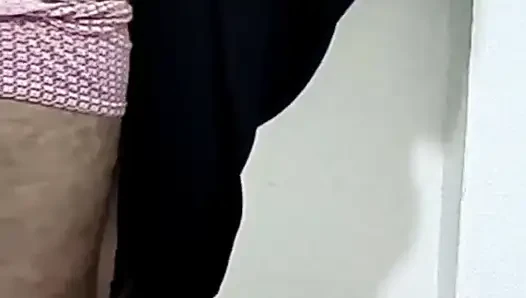 Arap Yarak Düşkünü Koca Karısını Büyük Zenci Yarağıyla Sikişirken Izlerken Boşalıyor