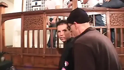 Seksi sarışın kızlar yarak emiyor