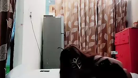 Sürtük karım ev sahibimle ilişki yaşıyor