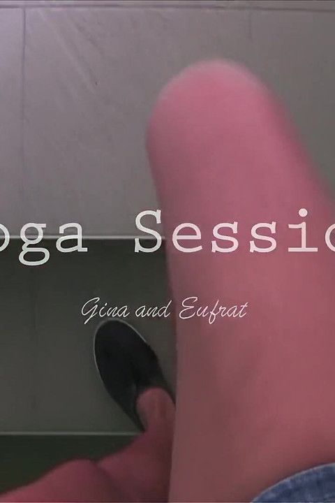 Kız arkadaşlar xxx - aşağı bakan amcık Paskalyası en iyi yoga pozu