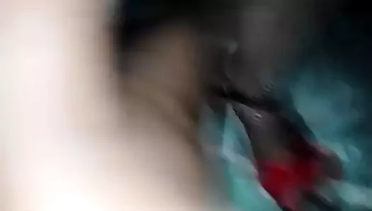 Mi esposa cachonda dandose unos sentones ricos kika