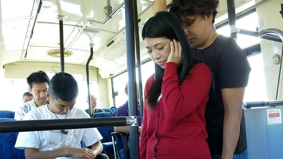 Japansk brunette, Aimi Nagano blev kneppet i bussen, u