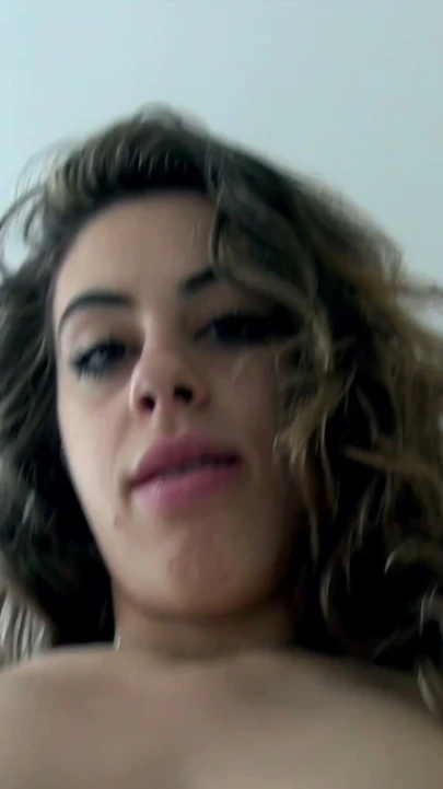 Sevimli gerçek amatör latina genç hannah lopez sikikleri ve berbat ve gets bir cumshot üzerinde ona dev memeler | Klip 1