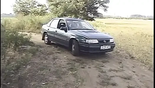 İçeride gerçek yaşlı kaltak!!