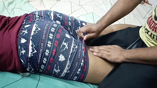 Üvey kız kardeşle göt masajı ve penis ovma