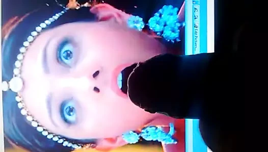 Kajal Agarwal'a boşalıyor