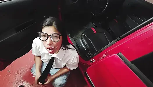 Son bölüm latin arkadaşımı otoparkta sikişmeye davet ediyorum.. Götünü siktiriyor ve yüzüne süt alıyor