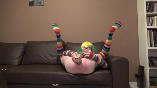 Crossdresser oynama ile bir büyük horoz