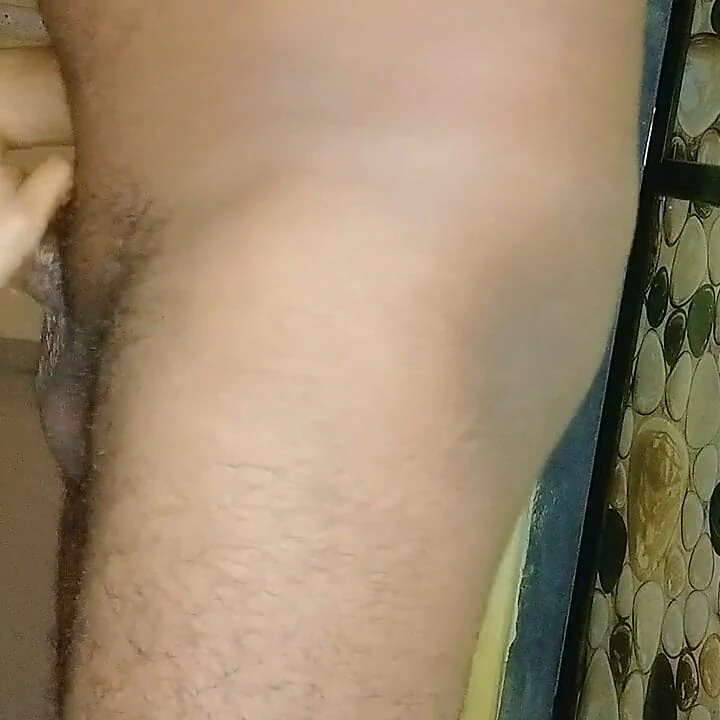 Onu oral seks için ikna ediyor ama havasında değildi