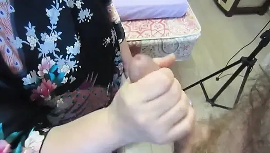 Une MILF mature me suce la bite et me fait jouir