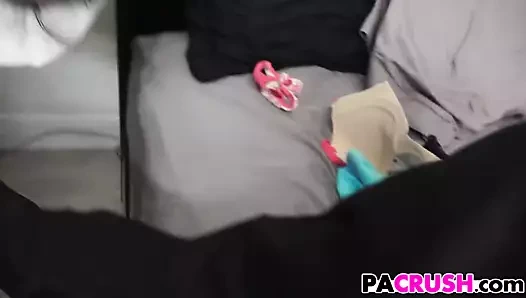 Sweety April şafak sikikleri ile ona üvey babası