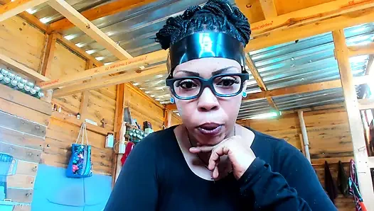 Rol yapma, büyük götlü uzaylı kadın dünyada...