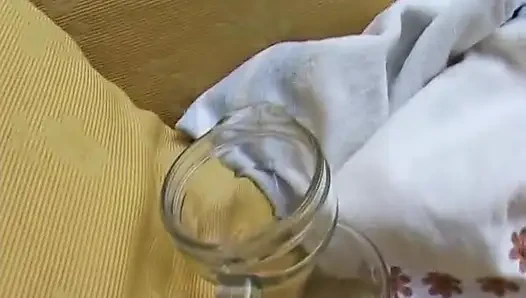 Amatör şişman kız dildoyla amını sıvazlıyor