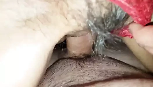 Slip auf die Seite und rein mit dem Schwanz!