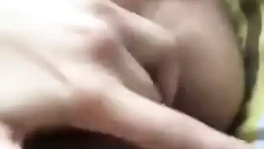 Amcık parmaklıyor