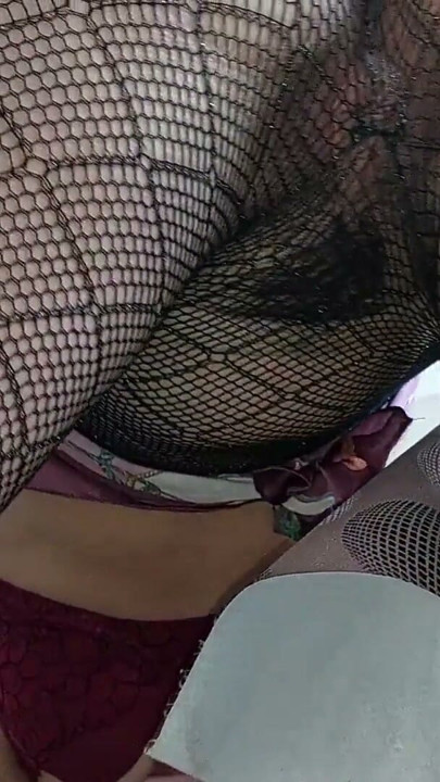 Mutfakta şehvetli kıllı kadın. Seksi anne, kıllı amcık, büyük göt. Kıllı amcık, seksi esmer, büyük göt, | Klip 1