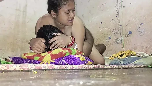 Hintli öğretmen göt yalama vajinasında sikişmeyi öğretiyor