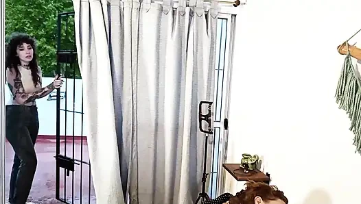 Evimde Bir Yabancı Olan Lezbiyen