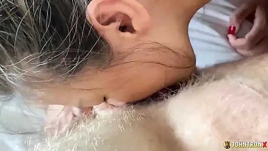 Johntronx - ateşli Taylandlı bir kızdan mükemmel göt yalama ve sakso
