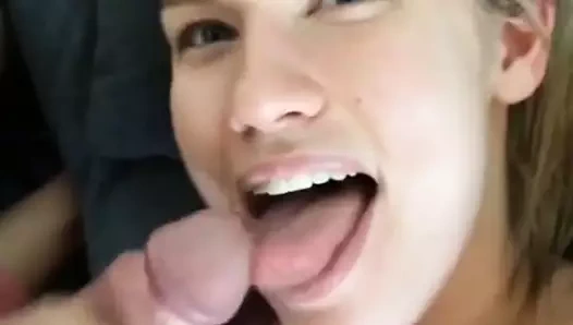 bebeğim seviyor için emmek benim horoz