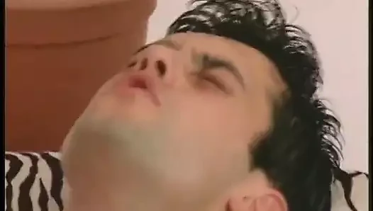 Tunder - uluslararası anal kraliçeler 2 feat. tunder, renato - sapık orta yaşlı seksi kadınlar